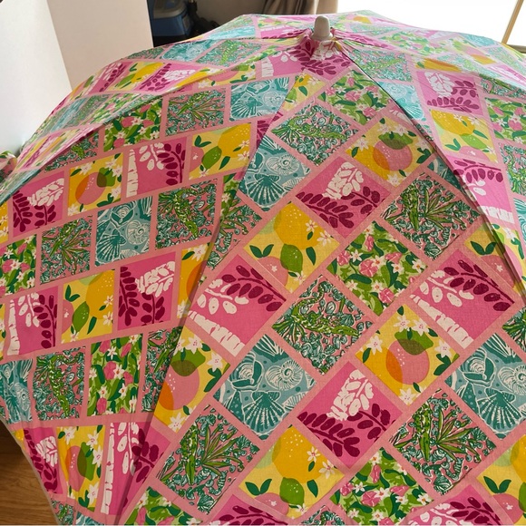 Rare Lilly Pulitzer 2000s Patchwork Print Beach Umbrella HTF - Picture 4 of 16